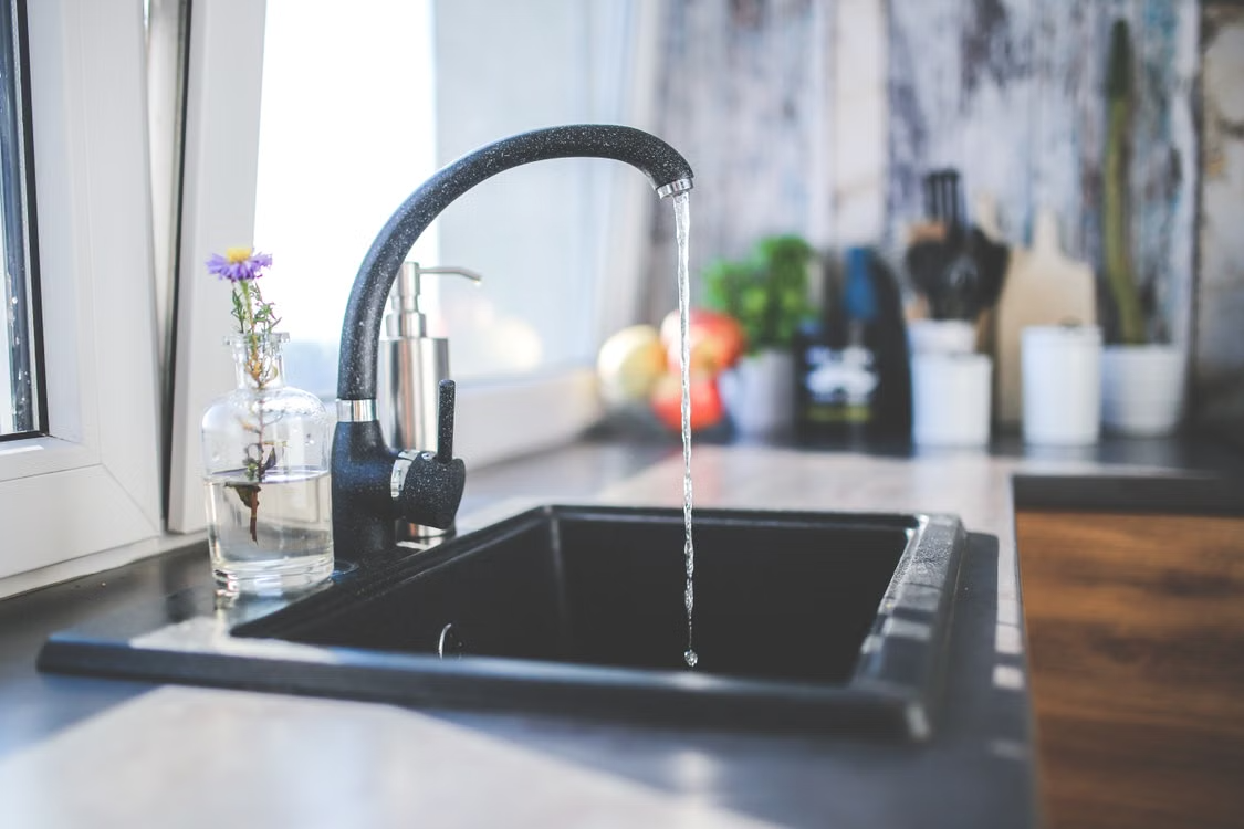 Properly connecting a new kitchen faucet helps reduce the risk of leaks and installation-related plumbing problems.