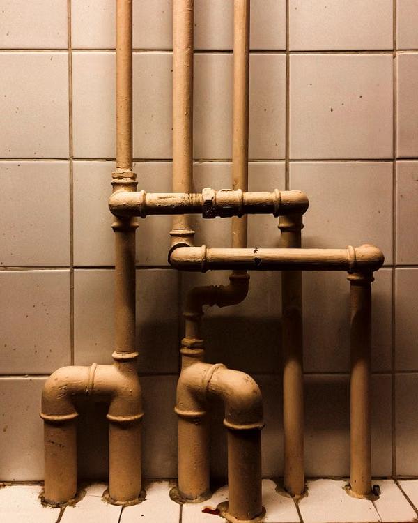 Unlike a small leak under a sink or behind a toilet, a damaged main water line can be difficult to identify.